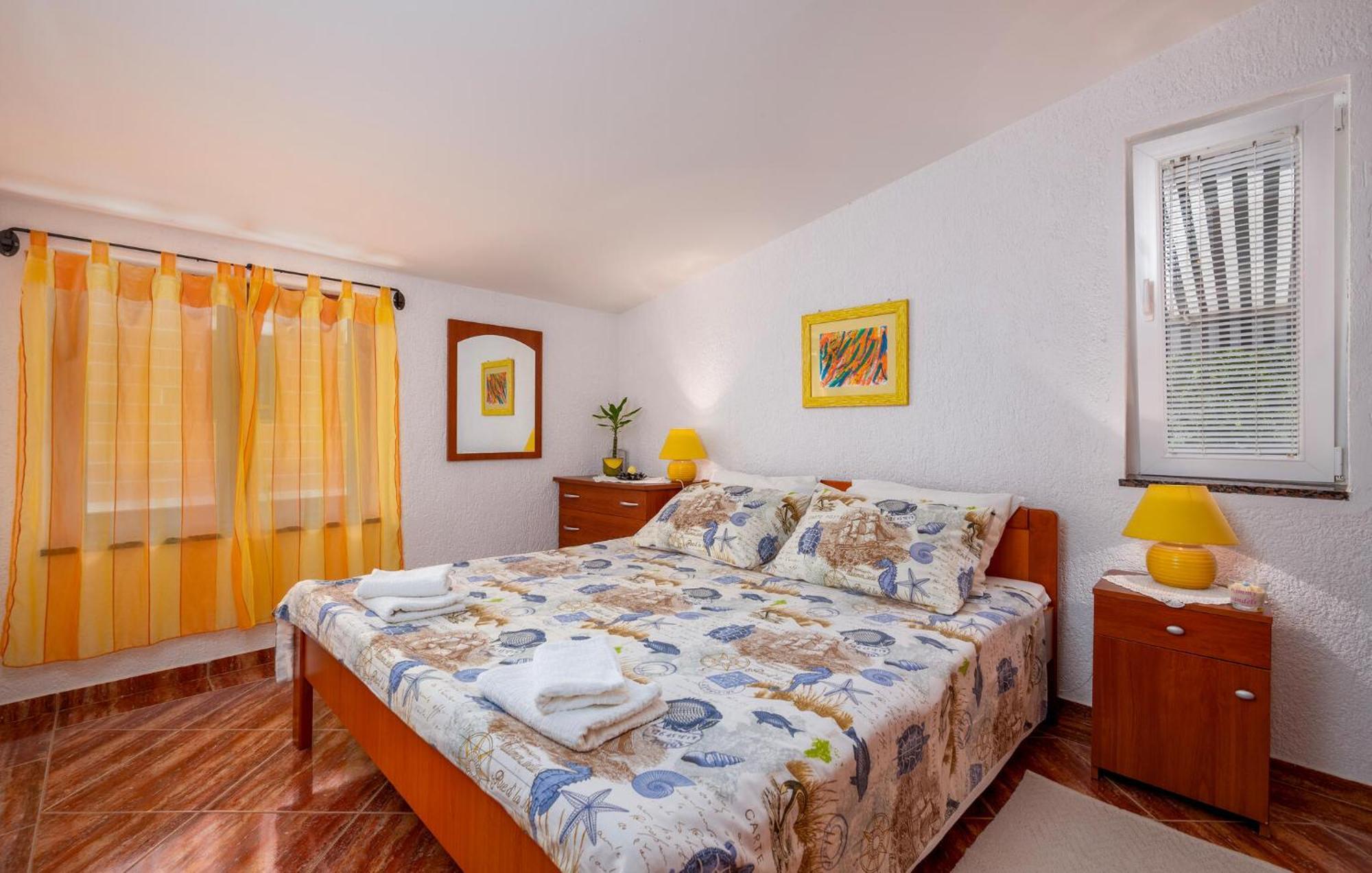 1 Bedroom Beautiful Apartment In Betiga Барбарига Екстериор снимка